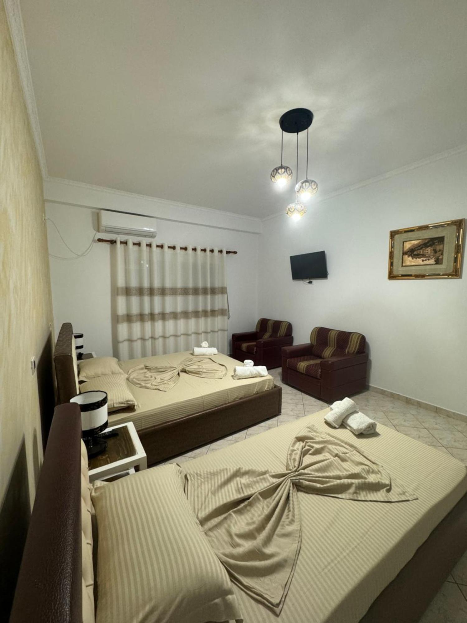 Hotel Frida Himare Exteriör bild